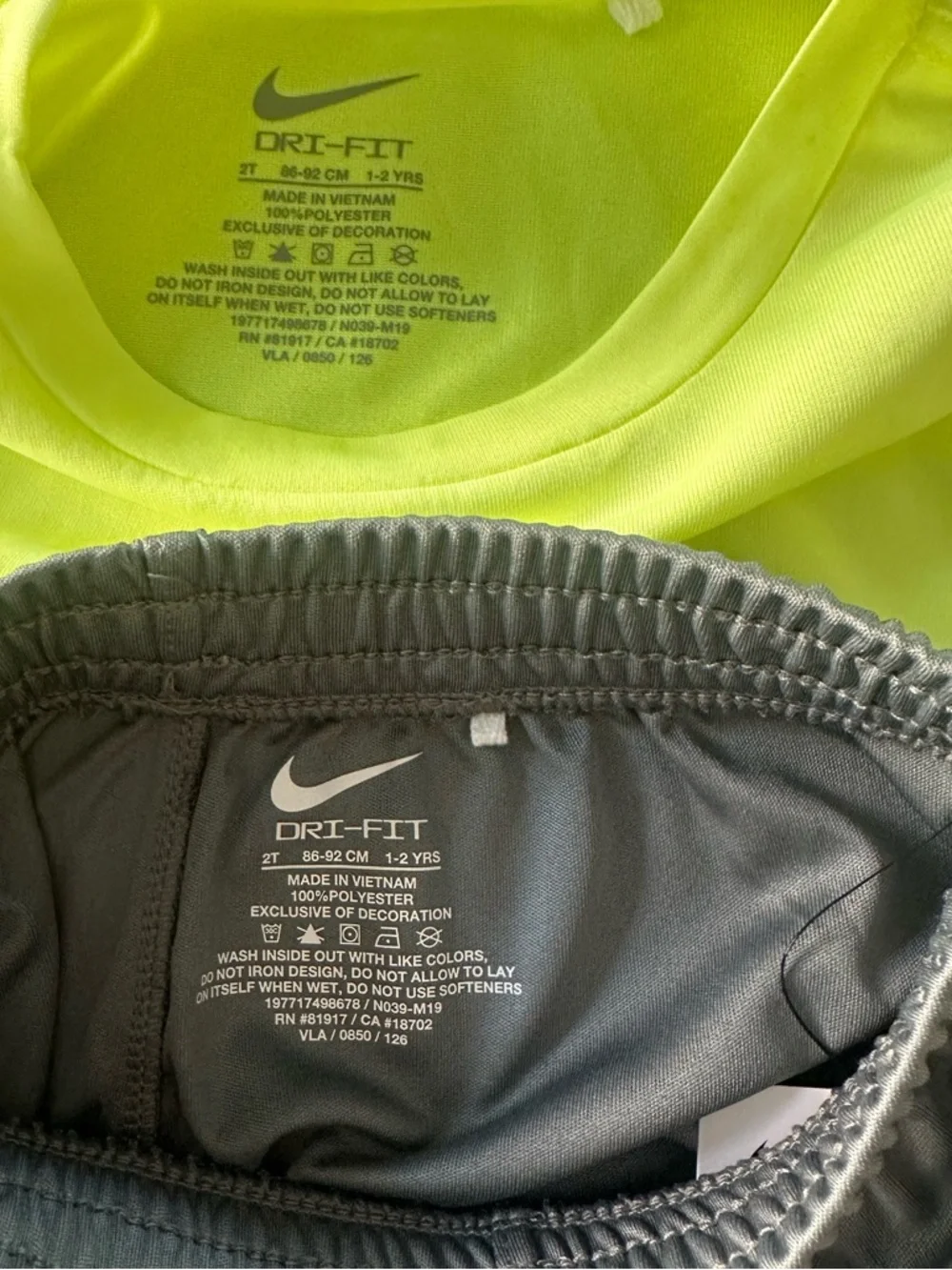Nike Neon Yellow Tee with Gray Athletic Shorts NWT Boys 2T - Picture 5 of 5